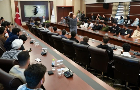 KBÜ Rektörü Kırışık, Filistinli Öğrenciler ve Akademisyenlerle Bir Araya Geldi