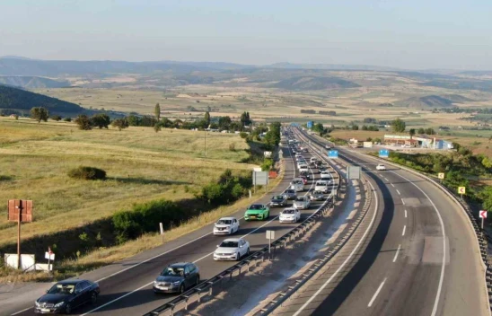 Kemikli Rampaları'nda Tatil Dönüşü Yoğunluğu Sürüyor