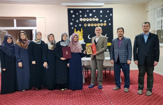 Kız Kur'an Kursu İftarda Buluştu