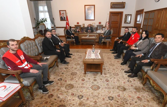 Kızılay Kastamonu Şubesinden Vali Meftun Dallı'ya Ziyaret