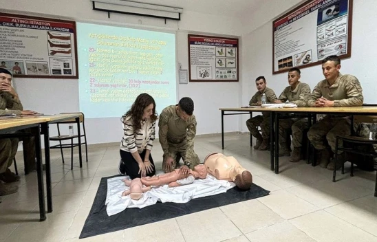 Komandolara İlk Yardım Eğitimi Verildi