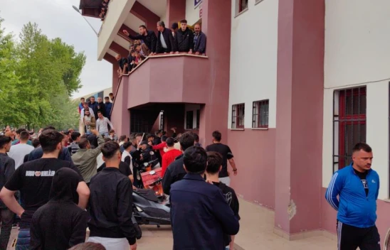 Maç Sonrası Futbolcu ve Taraftar Yaralandı