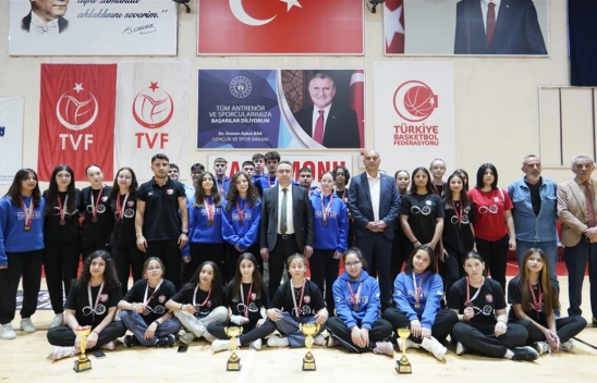 Mahalli Voleybol Ligi Ödülleri Sahiplerini Buldu