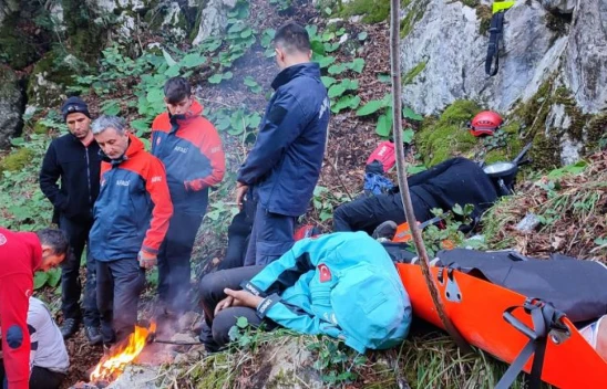Mahsur Kalan Madenciler Helikopterle Kurtarıldı