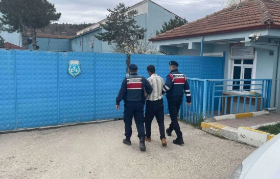 Mala Zarar Verme Suçundan Aranıyordu, Yakalandı!