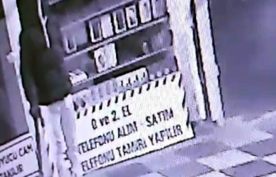 Maskeli ve Eldivenli Hırsız Tutuklandı