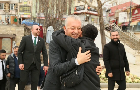 MHP Belediye Başkan Adayı Yüksel Aydın: 'Nasrullah Meydanı'ndaki Yapıları Bölgeye Yakışır Hale Getireceğiz'