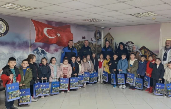 Minik Kalplerden Emniyete Ziyaret