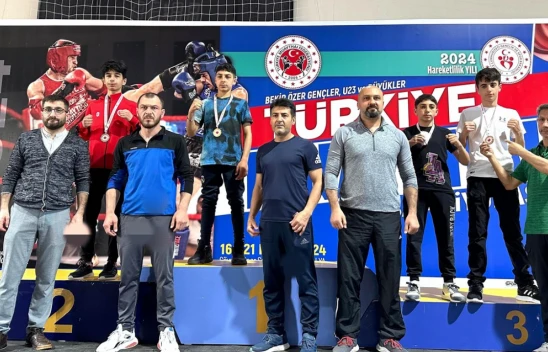 Muay Thai'de 3 Madalya Kazandık