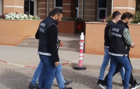 NARKO Ekipleri Aranan 2 Şahsı Yakaladı!
