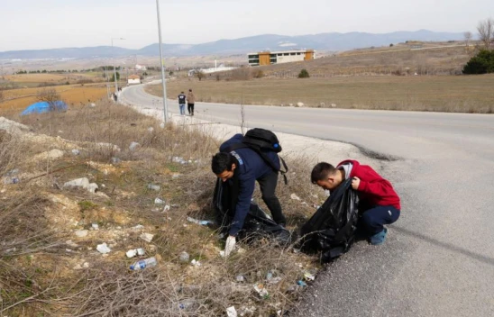 Çöpleri Topladılar
