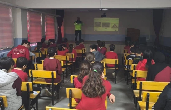 Öğrencilere Yönelik Trafik Semineri Düzenlendi