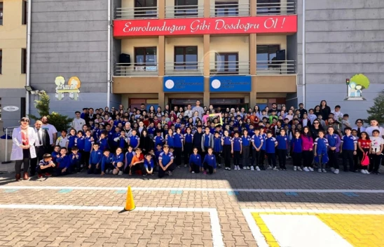 Öğretmen Adayları Ve Öğrenciler Bir Araya Geldi