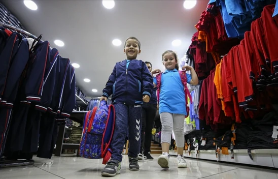 Okul Alışverişi Giyim Sektörünü Hareketlendirdi