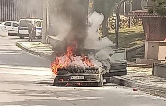 Otomobil alev alev yandı