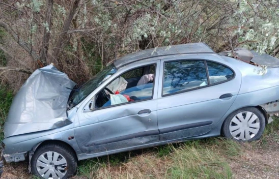 Otomobil Şarampole Devrildi: 1 Ölü, 1 Yaralı