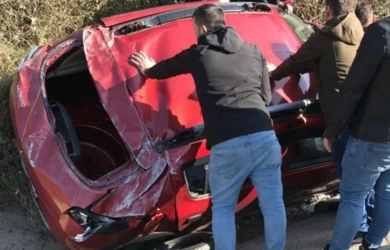 Otomobil Takla Atarak Durabildi