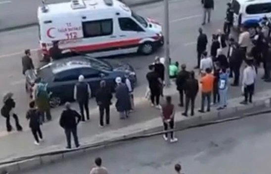 Otomobilin çarptığı genç kız ağır yaralandı