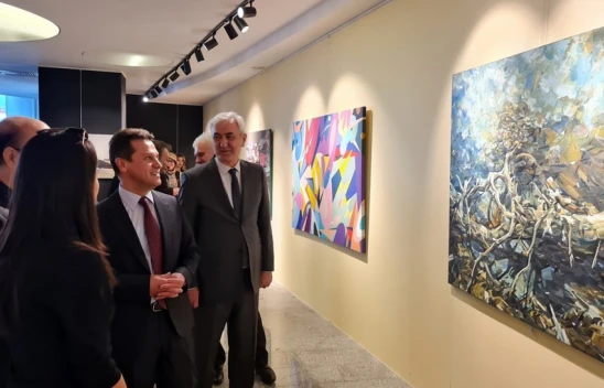 Özel sergi sanatseverlerle buluştu