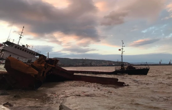 'Pallada' Gemisi Personelinin Yardım Çağrısı Kamerada