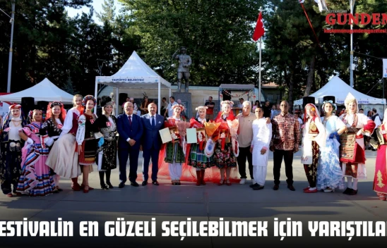 Sarımsak Festivalinin En Güzeli Seçilebilmek İçin Yarıştılar