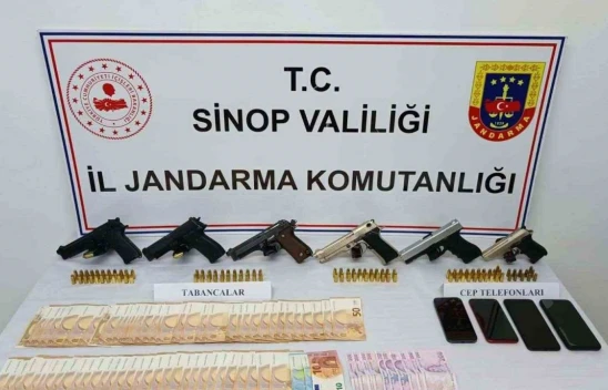 Sinop'ta Ruhsatsız Silah Operasyonu: 5 Gözaltı
