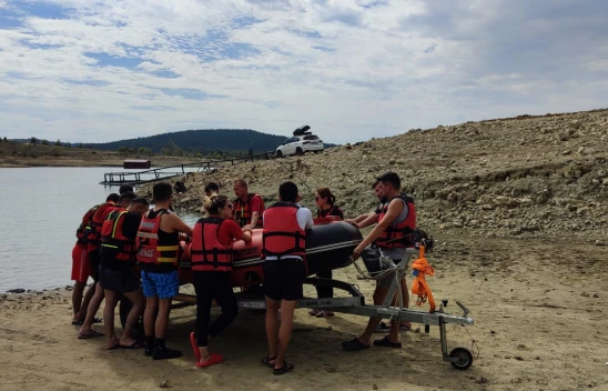 Suda Arama Kurtarma Ve Bot Eğitimi Düzenleniyor