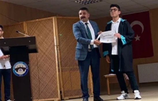 Sungurlu Fen Lisesi'nde Mezuniyet Heyecanı