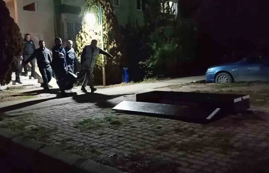 Tartıştığı Arkadaşını Bıçaklayarak Öldürdü