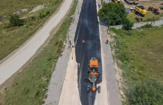 Taşköprü TOKİ'de asfalt çalışması başladı