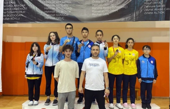 Teakwondo takımlarımız yarı finalde
