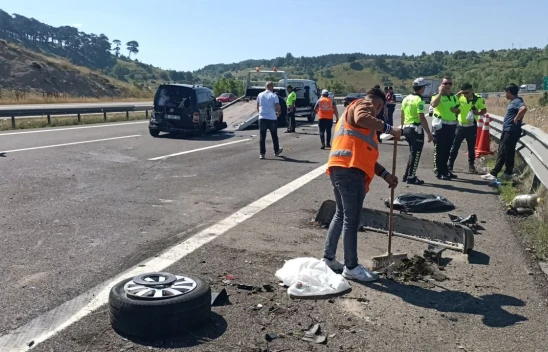 TEM'de araç lastiği patladı: 9 yaralı