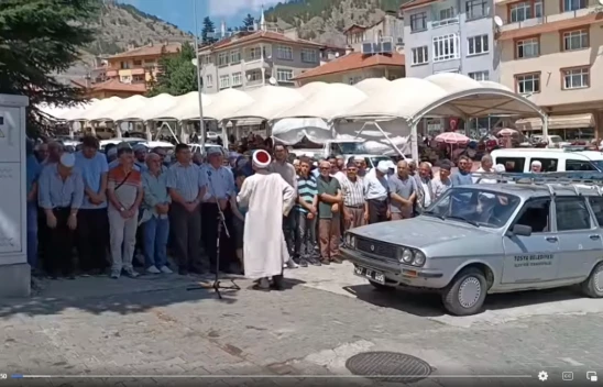 Tosya'da Heniyye İçin Gıyabi Cenaze Namazı Kılındı
