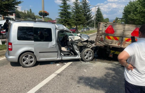 Traktör Römorkuna Arkadan Çarptı