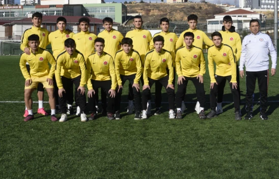 U-18'de Şampiyon Özel İdare