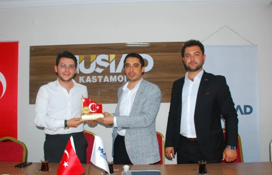 Uğur Sönmez Bayrağı Devraldı