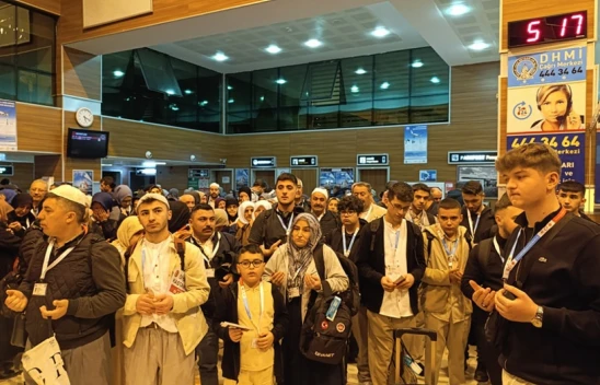 Umre Yolcuları Dualarla Uğurlandı