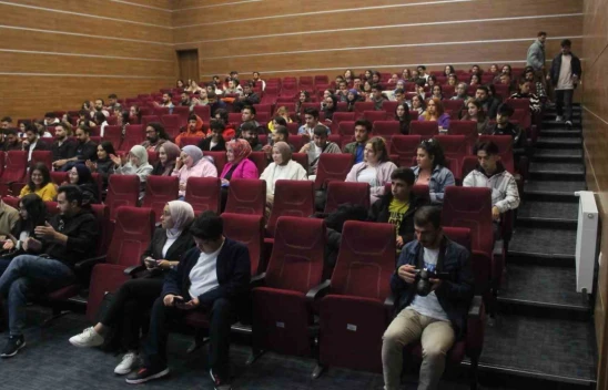 Sinema Bilgileriyle Yarıştılar