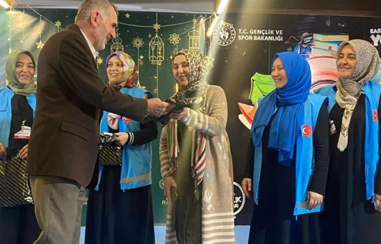 Üniversiteli Kız Öğrenciler Yolkonak'ta Buluştu