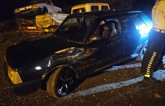 Yağışlı Havada İki Araç Çarpıştı: 2 Yaralı