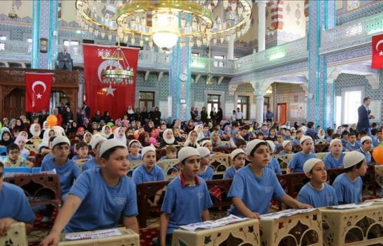 Yaz Kur'an Kurslarına 3 Milyona Yakın Öğrenci Katıldı