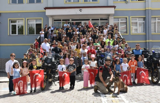 Yaz Tatili Öncesi Çocuklarla Bir Araya Geldiler