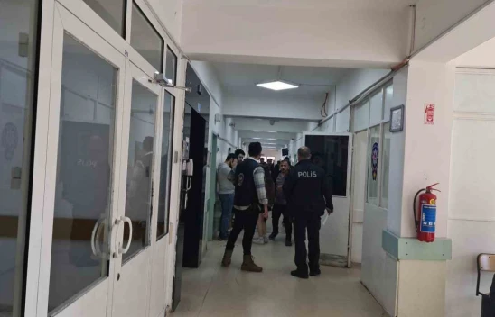 Öğrenciler Zehirlenme Şüphesiyle Hastaneye Başvurdular