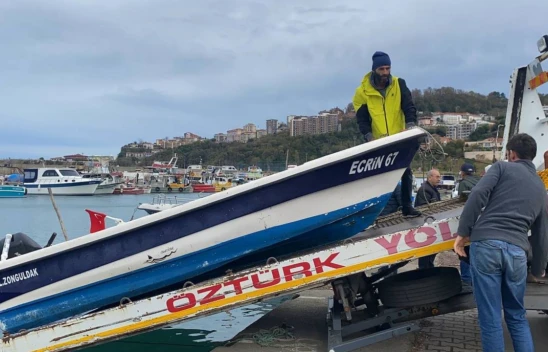 Zonguldak'ta Tekneler Karaya Çekildi