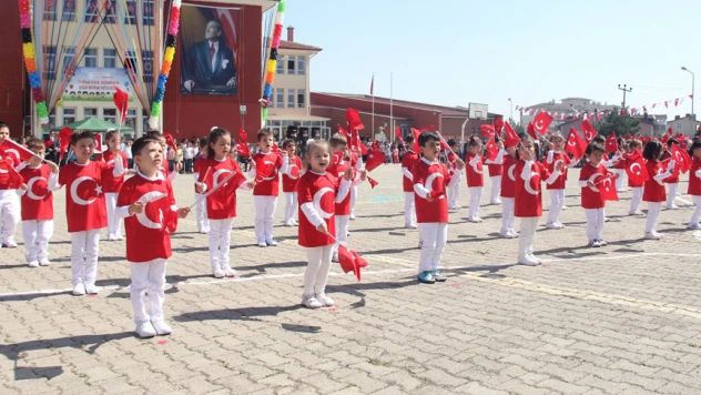 23 Nisan Ulusal Egemenlik ve Çocuk Bayramı coşkuyla kutlandı