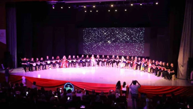 'Sanatın Işığında Öğretmenler' Programı Büyük Beğeni Topladı