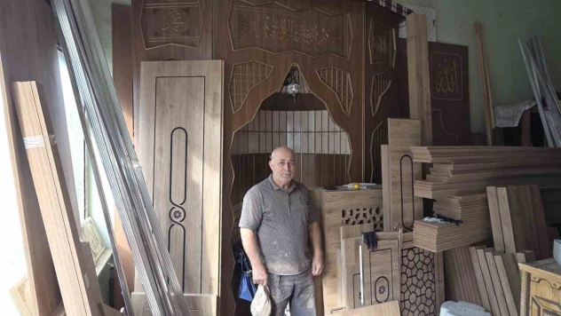 50 Yılda 63 Camiye Mihrap Ve Minber Yaptı