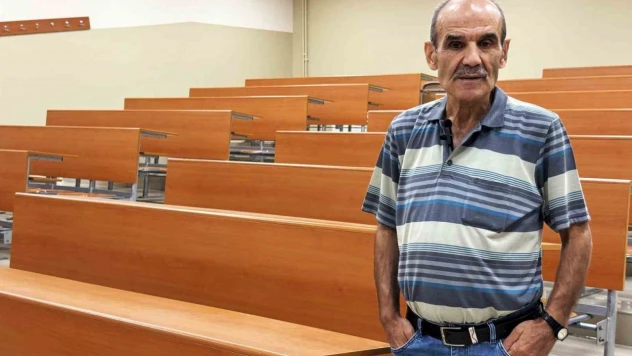60 Yaşında Üniversiteli Oldu