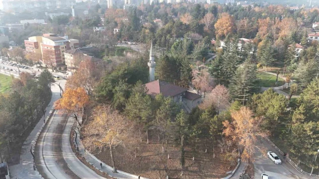 84 Yıllık Camide Çalışmalar Başladı