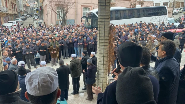 91 Kişilik Umre Kafilesi, Dualar Eşliğinde Uğurlandı